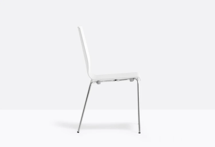 krzesło Kuadra, krzesło Pedrali, krzesło stalowe, krzesło z tworzywa, krzesło do jadalni, krzesło do kawiarni, krzesło do restauracji, nowoczesny design, włoski design