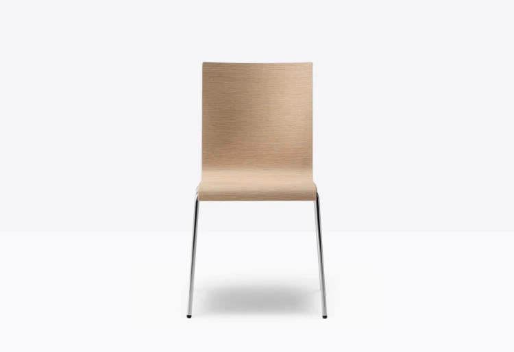 krzesło Kuadra, krzesło Pedrali, krzesło stalowe, krzesło drewniane, krzesło do jadalni, krzesło do kawiarni, krzesło do restauracji, nowoczesny design, włoski design