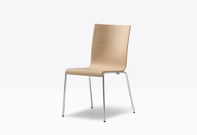 krzesło Kuadra, krzesło Pedrali, krzesło stalowe, krzesło drewniane, krzesło do jadalni, krzesło do kawiarni, krzesło do restauracji, nowoczesny design, włoski design