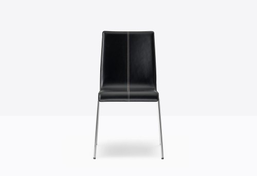 krzesło Kuadra, krzesło Pedrali, krzesło stalowe, krzesło skórzane, krzesło do jadalni, krzesło do kawiarni, krzesło do restauracji, nowoczesny design, włoski design