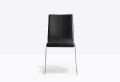 krzesło Kuadra, krzesło Pedrali, krzesło stalowe, krzesło skórzane, krzesło do jadalni, krzesło do kawiarni, krzesło do restauracji, nowoczesny design, włoski design