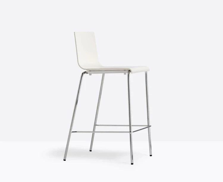 hoker Kuadra, hoker Pedrali, hoker stalowy, hoker z tworzywa, hoker do jadalni, hoker do kawiarni, hoker do restauracji, nowoczesny design, włoski design