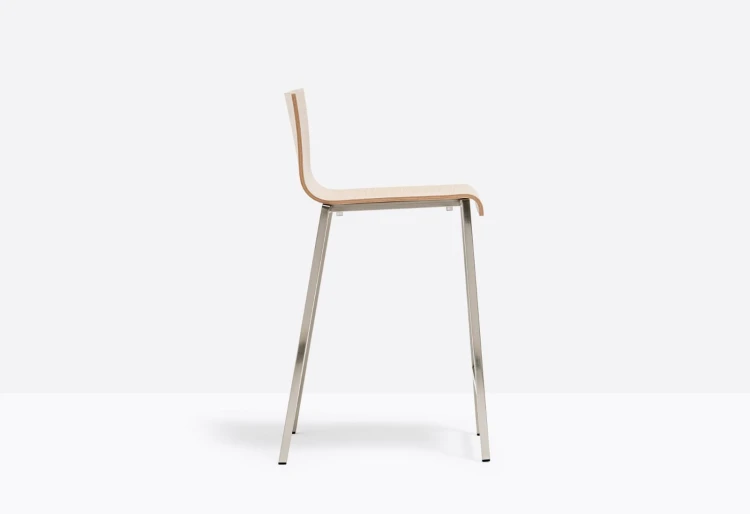 hoker Kuadra, hoker Pedrali, hoker stalowy, hoker drewniany, hoker do jadalni, hoker do kawiarni, hoker do restauracji, nowoczesny design, włoski design