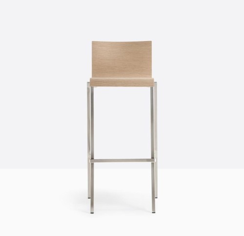 hoker Kuadra, hoker Pedrali, hoker stalowy, hoker drewniany, hoker do jadalni, hoker do kawiarni, hoker do restauracji, nowoczesny design, włoski design