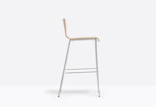 hoker Kuadra, hoker Pedrali, hoker stalowy, hoker drewniany, hoker do jadalni, hoker do kawiarni, hoker do restauracji, nowoczesny design, włoski design