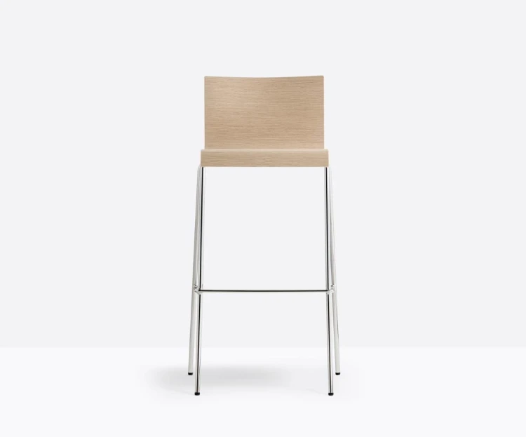 hoker Kuadra, hoker Pedrali, hoker stalowy, hoker drewniany, hoker do jadalni, hoker do kawiarni, hoker do restauracji, nowoczesny design, włoski design
