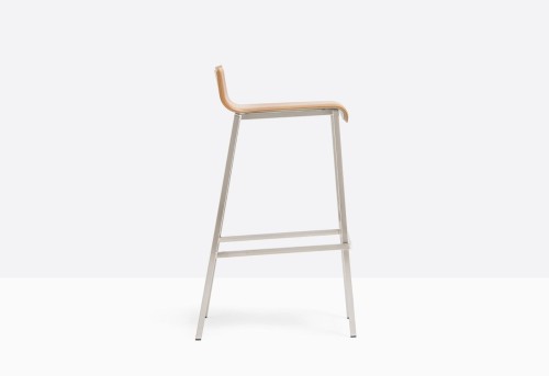 hoker Kuadra, hoker Pedrali, hoker stalowy, hoker skóra, hoker do jadalni, hoker do kawiarni, hoker do restauracji, nowoczesny design, włoski design
