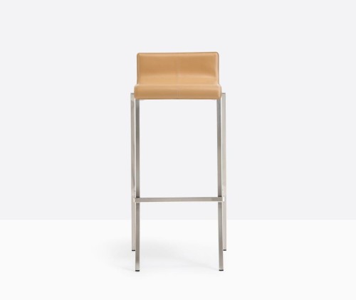 hoker Kuadra, hoker Pedrali, hoker stalowy, hoker skóra, hoker do jadalni, hoker do kawiarni, hoker do restauracji, nowoczesny design, włoski design