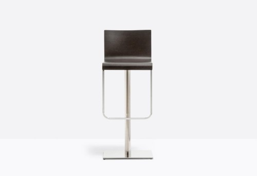 hoker Kuadra, hoker Pedrali, hoker obrotowy, hoker do jadalni, hoker do kuchni, hoker do restauracji, hoker drewniany, nowoczesny hoker, nowoczesny design, włoski design
