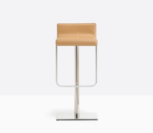 hoker Kuadra, hoker Pedrali, hoker obrotowy, hoker do jadalni, hoker do kuchni, hoker do restauracji, hoker drewniany, nowoczesny hoker, nowoczesny design, włoski design