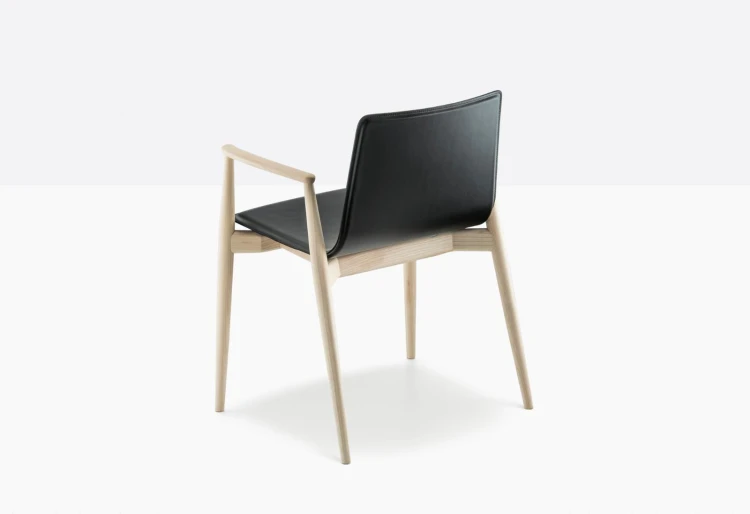 krzesło Malmo, krzesło Pedrali, krzesło drewniane, krzesło do jadalni, krzesło do kuchni, krzesło do restauracji, nowoczesny design, włoski design