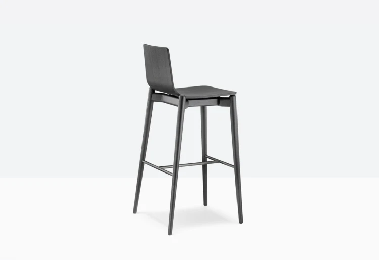 hoker Malmo, hoker Pedrali, hoker drewniany, włoski hoker, hoker do jadalni, hoker do kuchni, hoker do restauracji, nowoczesny design, włoski design