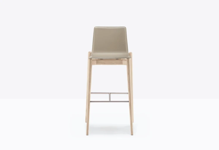 hoker Malmo, hoker Pedrali, hoker drewniany, włoski hoker, hoker do jadalni, hoker do kuchni, hoker do restauracji, nowoczesny design, włoski design