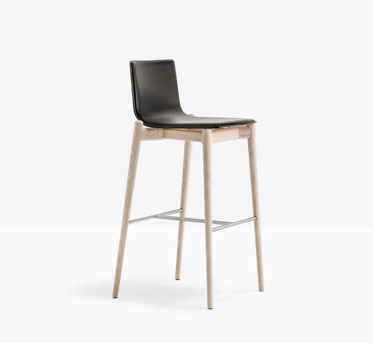 hoker Malmo, hoker Pedrali, hoker drewniany, włoski hoker, hoker do jadalni, hoker do kuchni, hoker do restauracji, nowoczesny design, włoski design