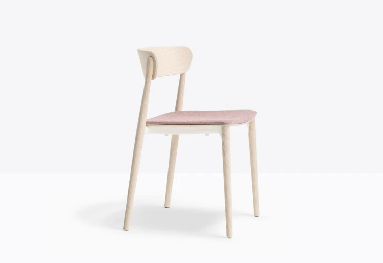 krzesło Nemea, krzesło Pedrali, krzesło drewniane, krzesło jesionowe, krzesło do jadalni, krzesło do kuchni, krzesło styl skandynawski, włoski design, nowoczesny design