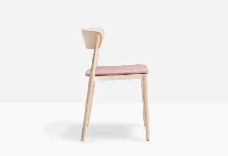 krzesło Nemea, krzesło Pedrali, krzesło drewniane, krzesło jesionowe, krzesło do jadalni, krzesło do kuchni, krzesło styl skandynawski, włoski design, nowoczesny design