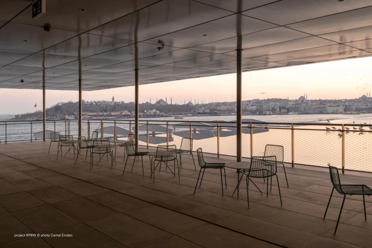 krzesło Nolita, krzesło Pedrali, krzesło stalowe, krzesło na taras, krzesło do restauracji, krzesło outdoorowe, włoski design, nowoczesny design