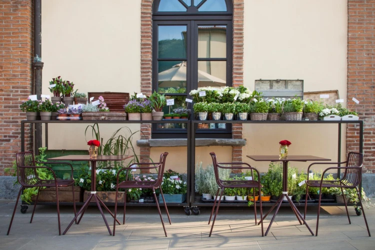 krzesło Nolita, krzesło Pedrali, krzesło stalowe, krzesło na taras, krzesło do restauracji, krzesło outdoorowe, włoski design, nowoczesny design