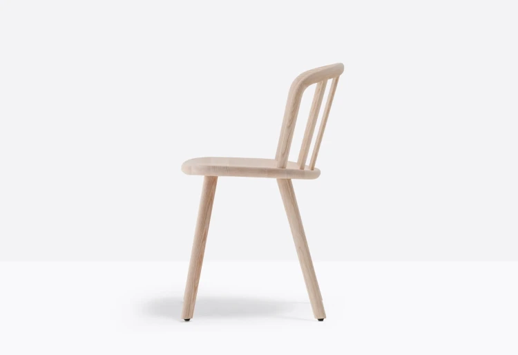 krzesło Nym, krzesło Pedrali, krzesło drewniane, krzesło do jadalni, krzesło do kuchni, krzesło jesionowe, włoski design, minimalistyczne krzesło, nowoczesny design