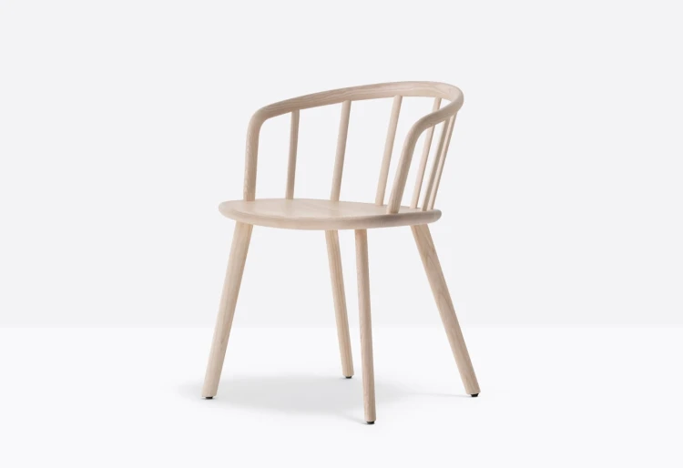 krzesło Nym, krzesło Pedrali, krzesło drewniane, krzesło do jadalni, krzesło do kuchni, krzesło jesionowe, włoski design, minimalistyczne krzesło, nowoczesny design
