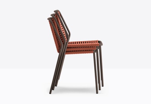 krzesło Philia, krzesło Pedrali, krzesło outdoorowe, krzesło na taras, krzesło ogrodowe, krzesło do restauracji, krzesło plecione, nowoczesny design, włoski design