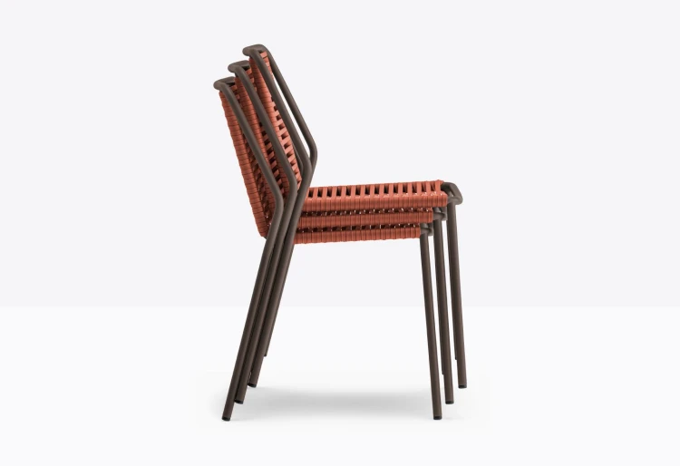 krzesło Philia, krzesło Pedrali, krzesło outdoorowe, krzesło na taras, krzesło ogrodowe, krzesło do restauracji, krzesło plecione, nowoczesny design, włoski design