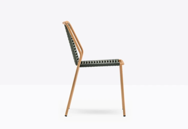 krzesło Philia, krzesło Pedrali, krzesło outdoorowe, krzesło na taras, krzesło ogrodowe, krzesło do restauracji, krzesło plecione, nowoczesny design, włoski design