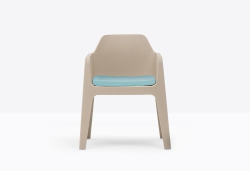krzesło Plus, krzesło Pedrali, krzesło outdoorowe, krzesło na taras, krzesło z tworzywa, krzesło do ogrodu, krzesło do restauracji, nowoczesny design, włoski design