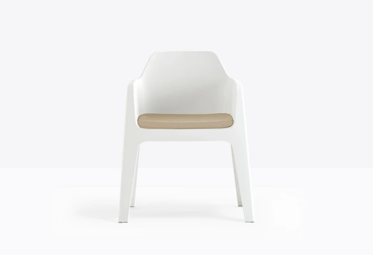 krzesło Plus, krzesło Pedrali, krzesło outdoorowe, krzesło na taras, krzesło z tworzywa, krzesło do ogrodu, krzesło do restauracji, nowoczesny design, włoski design