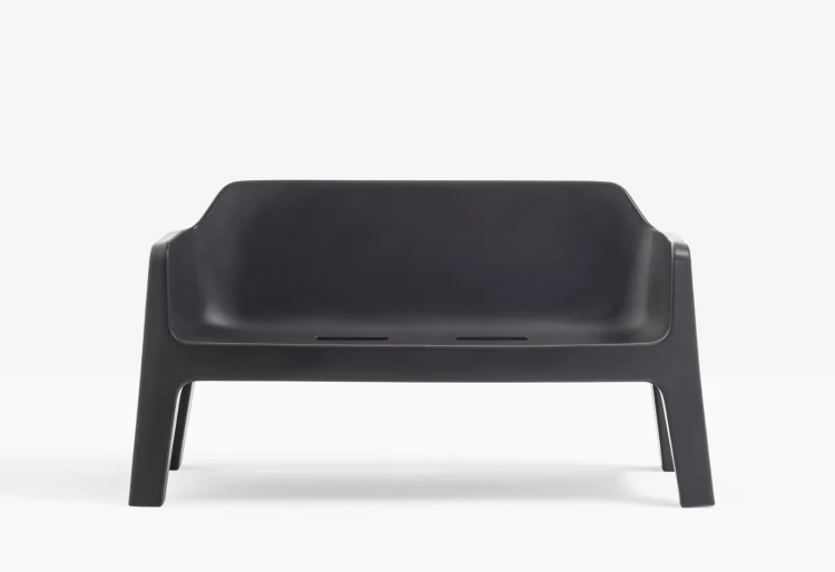 sofa Pedrali, sofa Plus, sofa z tworzywa, sofa do ogrodu, sofa na taras, nowoczesny design, włoski design, stylowa sofa