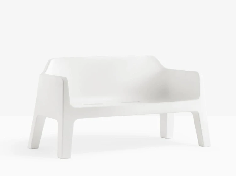 sofa Pedrali, sofa Plus, sofa z tworzywa, sofa do ogrodu, sofa na taras, nowoczesny design, włoski design, stylowa sofa