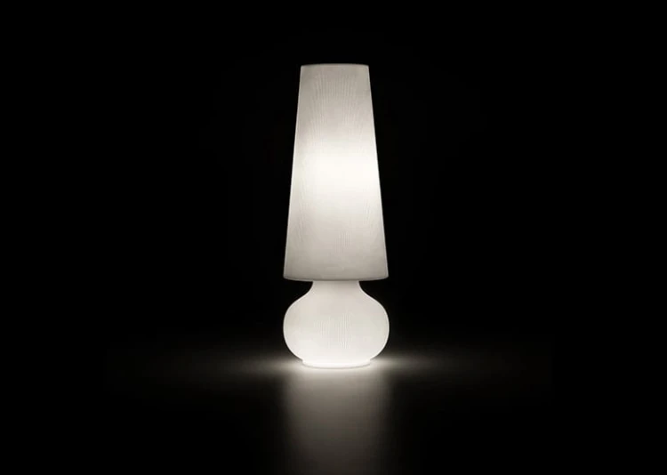 lampa Fade, lampa Plust, lampa podłogowa, lampa outdoorowa, lampa na taras, nowoczesny design