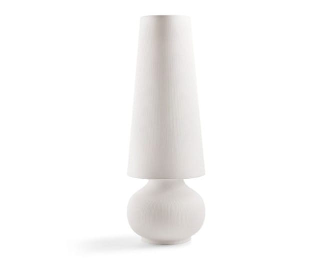 lampa Fade, lampa Plust, lampa podłogowa, lampa outdoorowa, lampa na taras, nowoczesny design