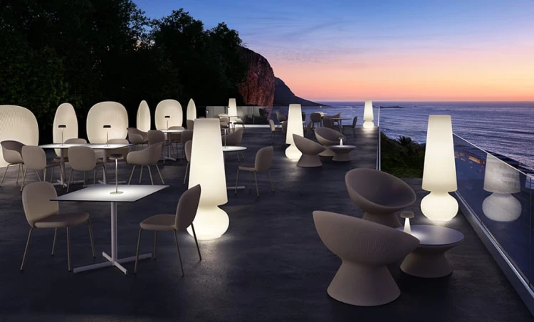 krzesło Fade, krzesło Plust, krzesło outdoorowe, krzesło na taras, krzesło do restauracji, krzesło nowoczesne, krzesło stylowe, nowoczesny design, włoski design