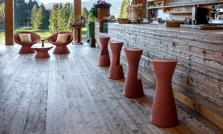 hoker Fade, hoker Plust, hoker z tworzywa, hoker outdoorowy, hoker na taras, hoker do restauracji, hoker do kawiarni, włoski design