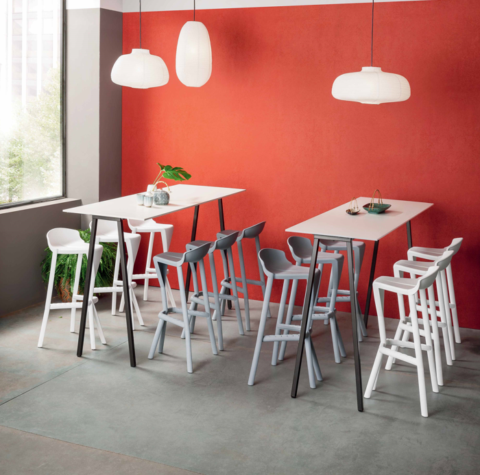 hoker nowoczesny, hoker designerski, hoker z tworzywa, hoker outdoor, futurystyczny hoker, nietypowe meble, hoker ogrodowy, hoker do baru, Shiver stool