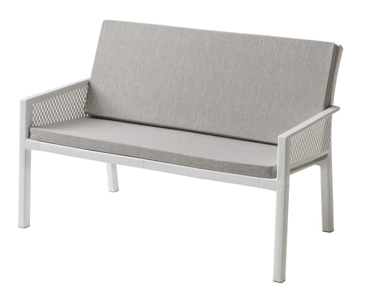 minush_sofa_cush.png