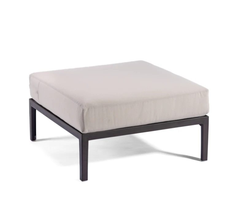pufa Engels, pufa Gaber, pufa outdoorowa, pufa z tworzywa, pufa tapicerowana, pufa na taras, włoski design, nowoczesny design
