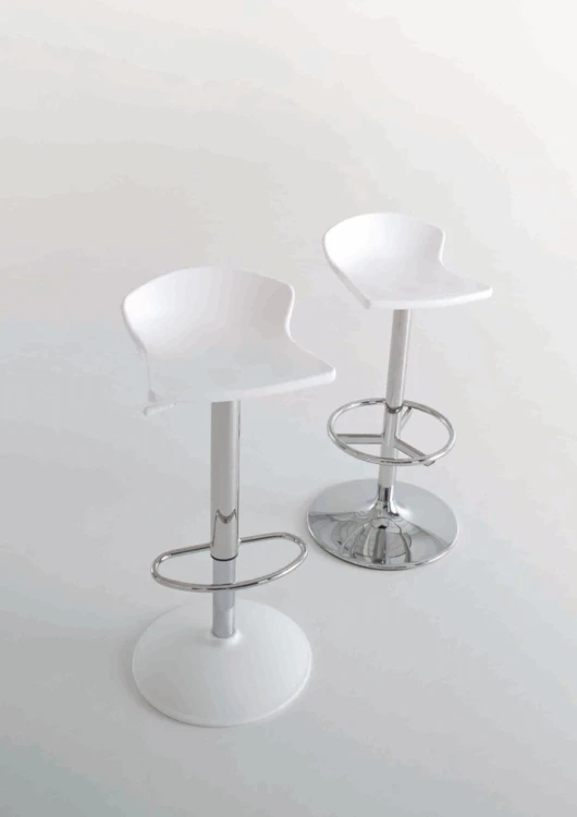 hoker Guliver, hoker Gaber, hoker z tworzywa, hoker obrotowy, hoker z regulowaną wysokością siedziska, hoker nowoczesny, włoski design