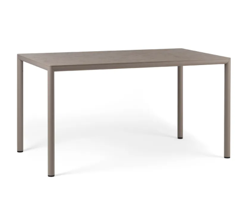 stół Piave, Nardi, stół ogrodowy, stół na taras, stół z laminatu, stół aluminiowy, stół odporny na warunki atmosferyczne, odporny na deszcz, odporny na pleśń, odporny na UV, nowoczesny stół, włoski design
