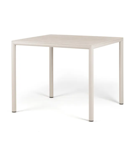 stół Piave, Nardi, stół ogrodowy, stół na taras, stół z laminatu, stół aluminiowy, stół odporny na warunki atmosferyczne, odporny na deszcz, odporny na pleśń, odporny na UV, nowoczesny stół, włoski design