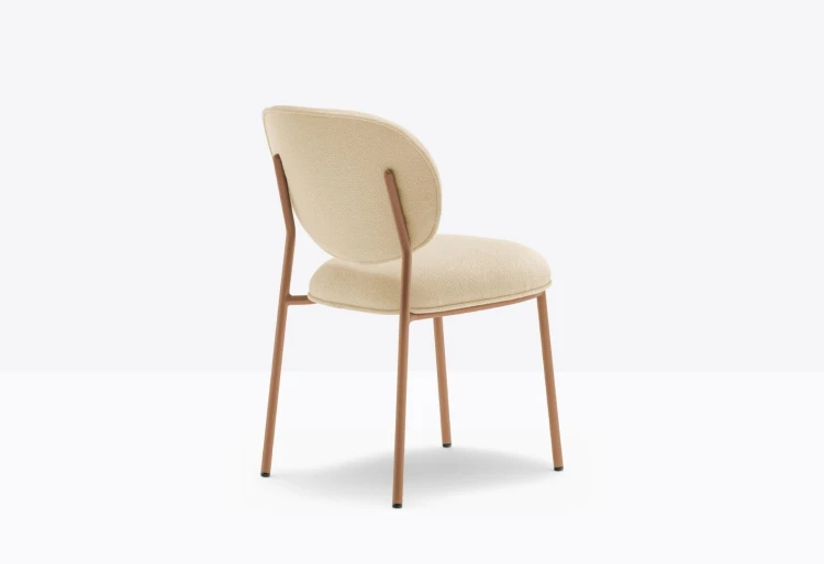 krzesło Pedrali, krzesło Stiel, krzesło tapicerowane, włoski design, stalowa rama, krzesło do jadalni, krzesło do restauracji, nowoczesne krzesło, minimalistyczny design