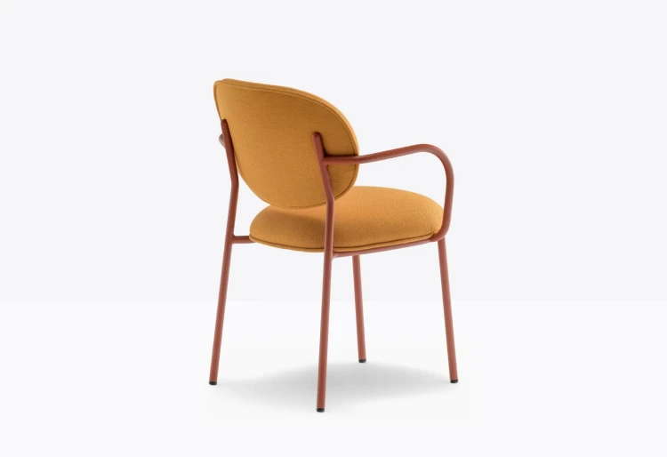 krzesło Pedrali, krzesło Stiel, krzesło tapicerowane, włoski design, stalowa rama, krzesło do jadalni, krzesło do restauracji, nowoczesne krzesło, minimalistyczny design