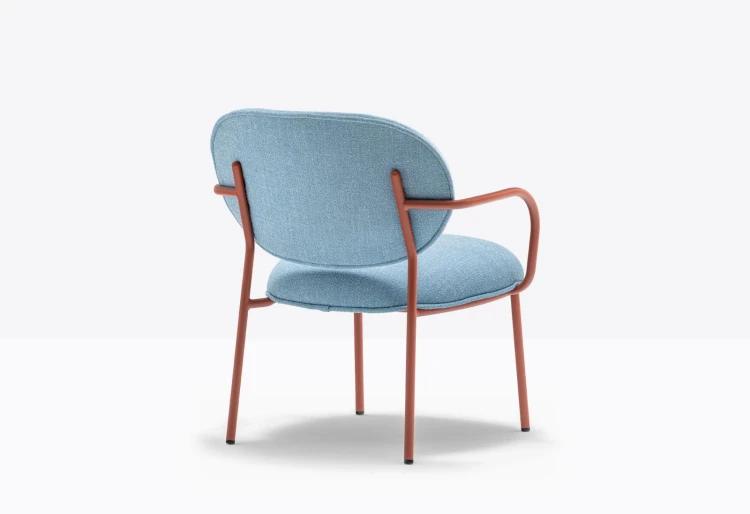krzesło Pedrali, krzesło Stiel, krzesło tapicerowane, włoski design, stalowa rama, krzesło do jadalni, krzesło do restauracji, nowoczesne krzesło, minimalistyczny design