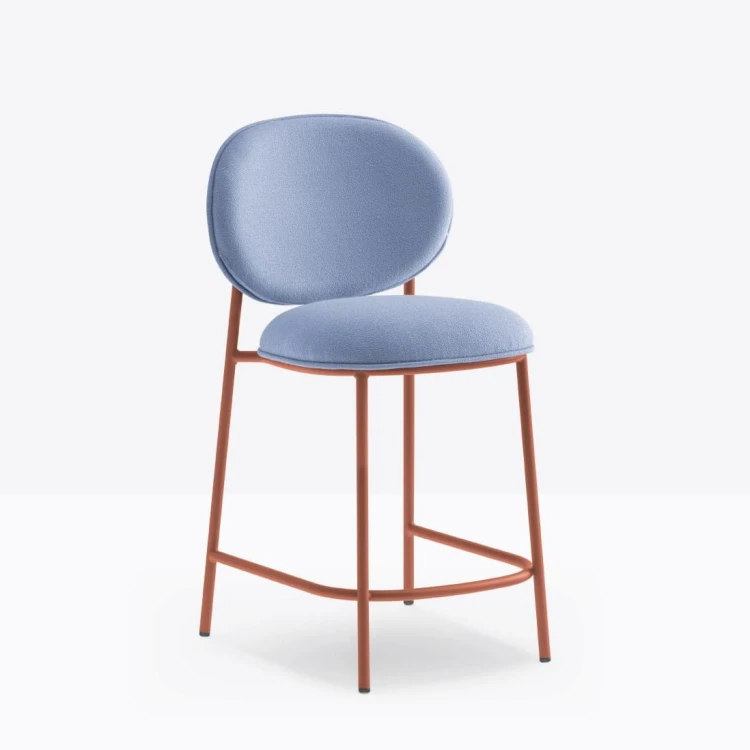 hoker Pedrali, hoker Stiel, hoker tapicerowany, włoski design, stalowa rama, hoker do jadalni, hoker do restauracji, nowoczesny hoker, minimalistyczny design