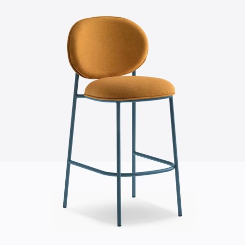 hoker Pedrali, hoker Stiel, hoker tapicerowany, włoski design, stalowa rama, hoker do jadalni, hoker do restauracji, nowoczesny hoker, minimalistyczny design
