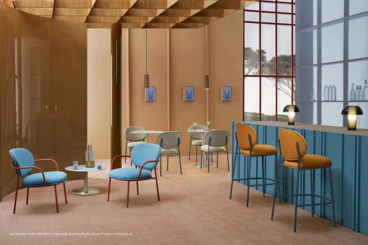 hoker Pedrali, hoker Stiel, hoker tapicerowany, włoski design, stalowa rama, hoker do jadalni, hoker do restauracji, nowoczesny hoker, minimalistyczny design