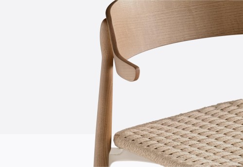 krzesło Nemea, krzesło Pedrali, krzesło drewniane, krzesło jesionowe, krzesło do jadalni, krzesło do kuchni, krzesło styl skandynawski, włoski design, nowoczesny design