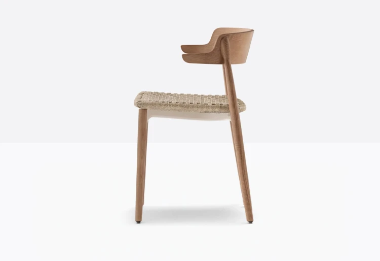 krzesło Nemea, krzesło Pedrali, krzesło drewniane, krzesło jesionowe, krzesło do jadalni, krzesło do kuchni, krzesło styl skandynawski, włoski design, nowoczesny design