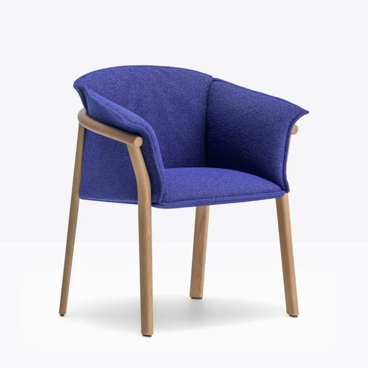 krzesło Lamorisse, krzesło Pedrali, włoski design, krzesło drewniane, krzesło tapicerowane, krzesło z podłokietnikami, drewno jesionowe, eleganckie krzesło, meble włoskie, krzesło do jadalni, krzesło do restauracji, komfortowe siedzisko